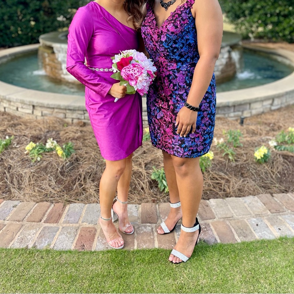 Size 5 one shoulder beautiful fuchsia dress.